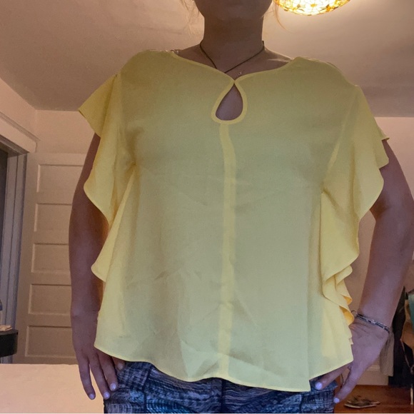 Max Studio Yellow Open Shoulders Blouse - Picture 3 of 4